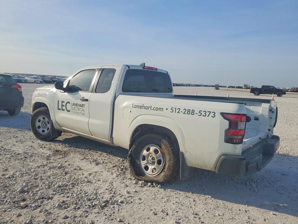 2025 Nissan Frontier s