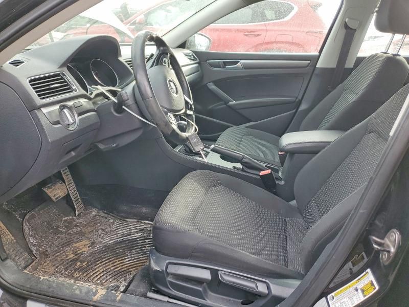 2016 Volkswagen Passat s