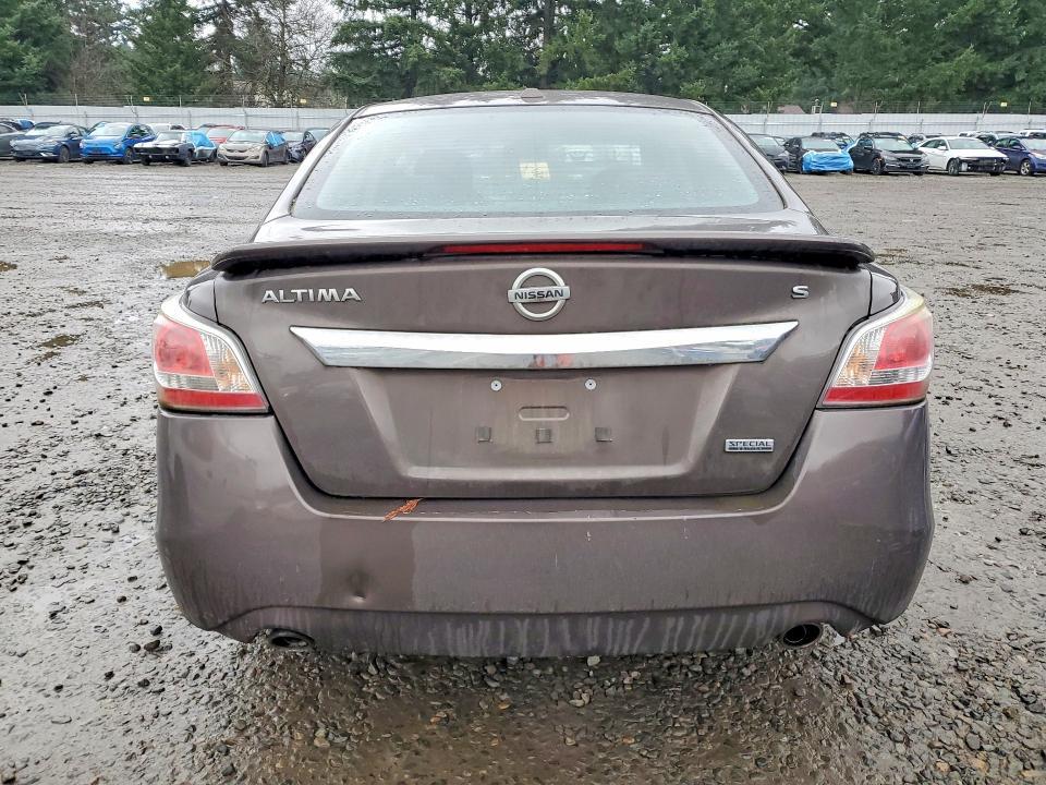 2015 Niss Altima 2.5 s
