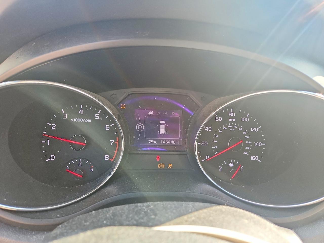 2017 KIA Sedona lx
