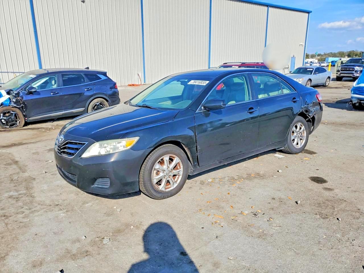 2011 Toyota Camry le