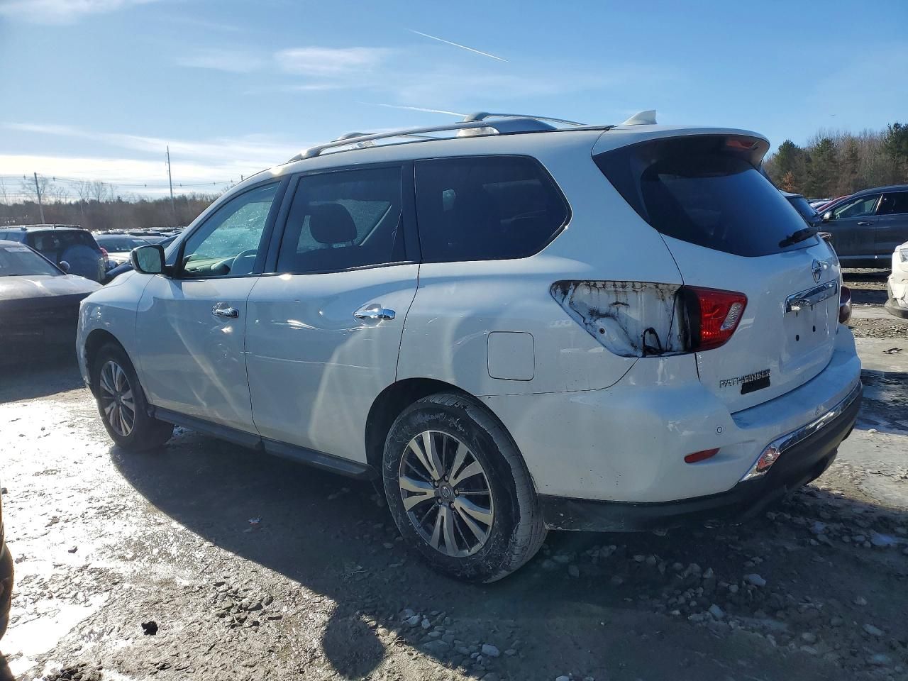 2019 Nissan Pathfinder s