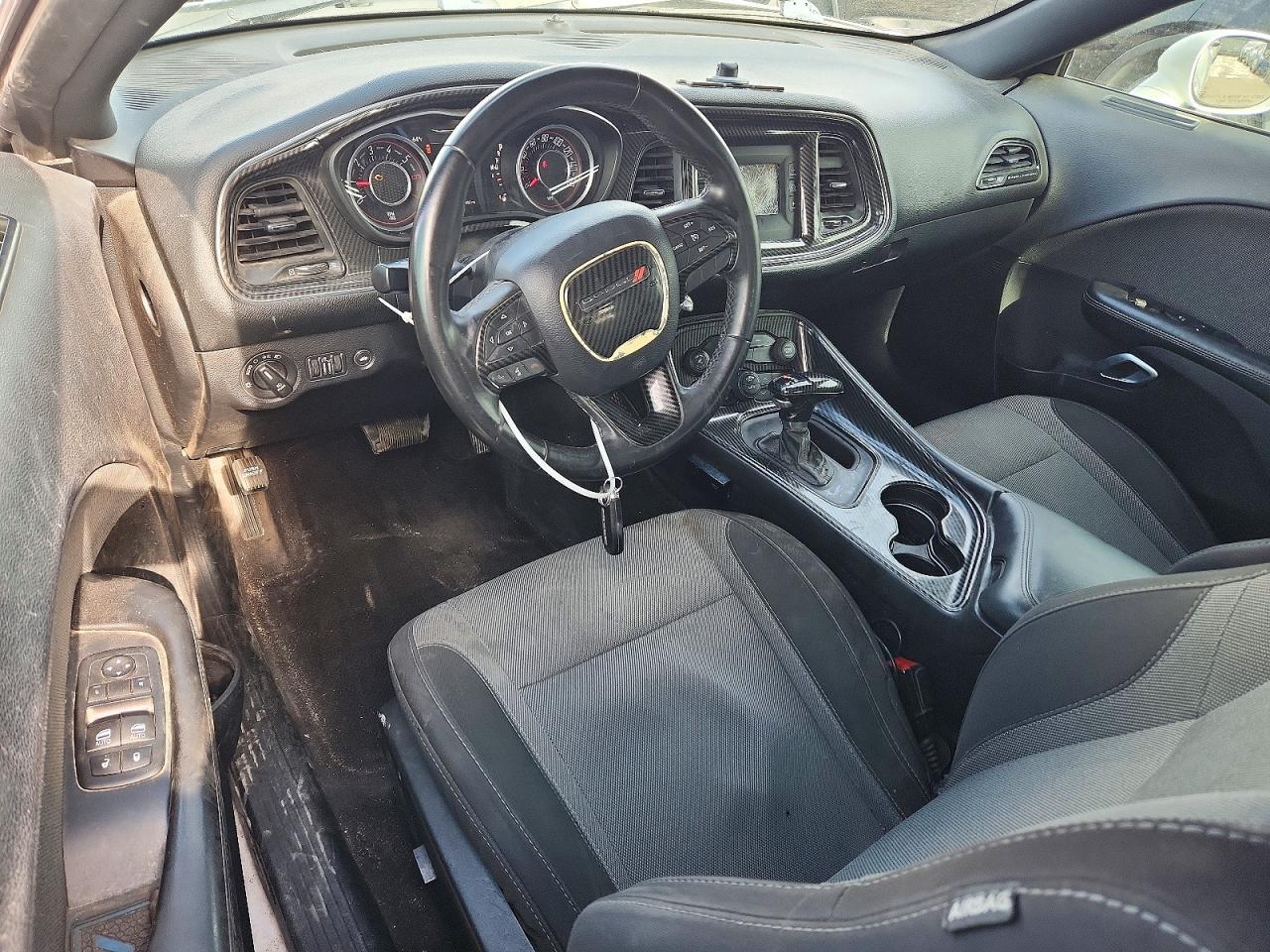 2015 Dodge Challenger sxt