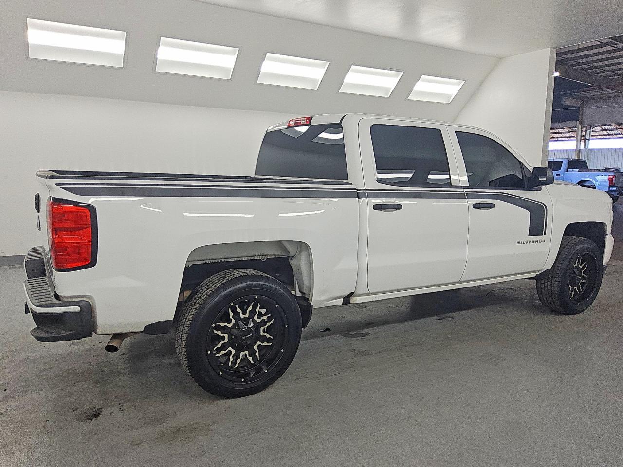 2018 Chevrolet Silverado C1500 Custom