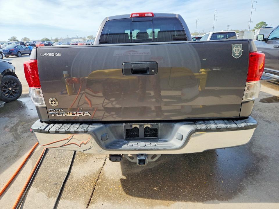 2013 Toyota Tundra Double cab SR5