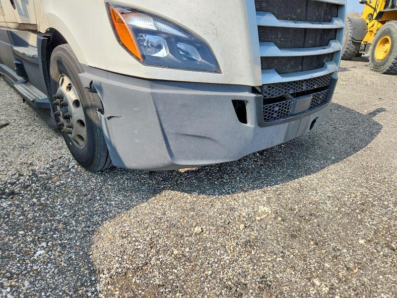 2021 Freightliner Cascadia 126 Semi Truck