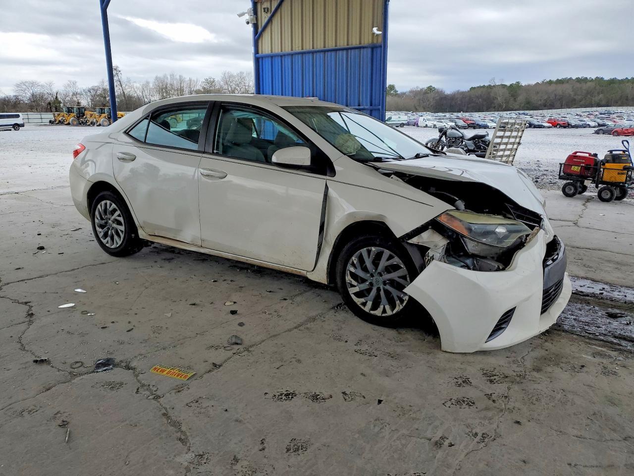 2015 Toyota Corolla l