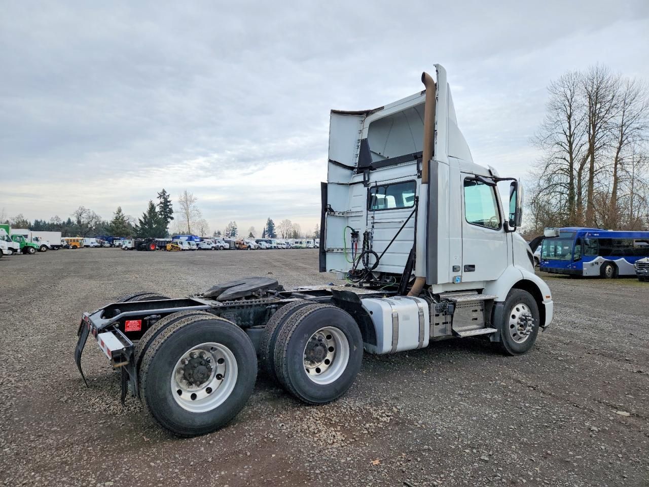 2020 Volvo VNR Semi Truck