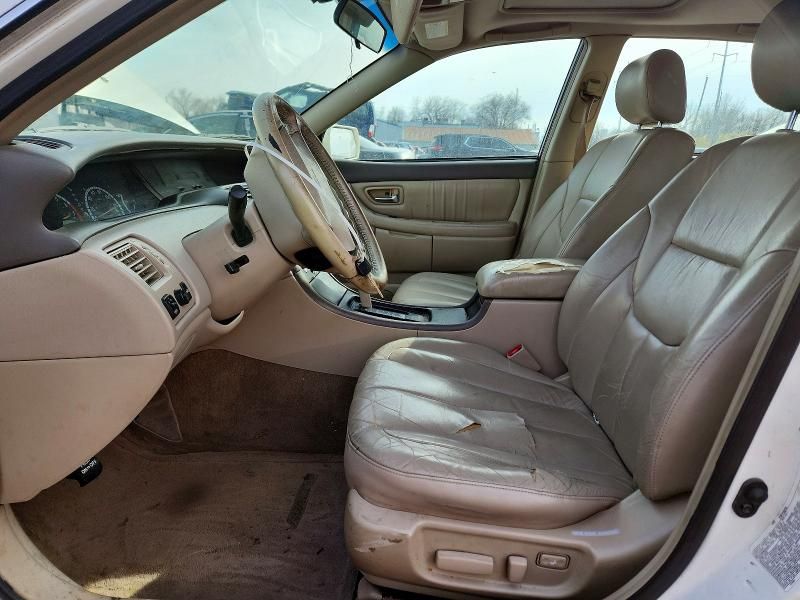 2001 Toyota Avalon xl