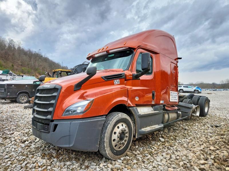 2020 Freigliner 2020 Freightliner Cascadia 126 Semi Truck