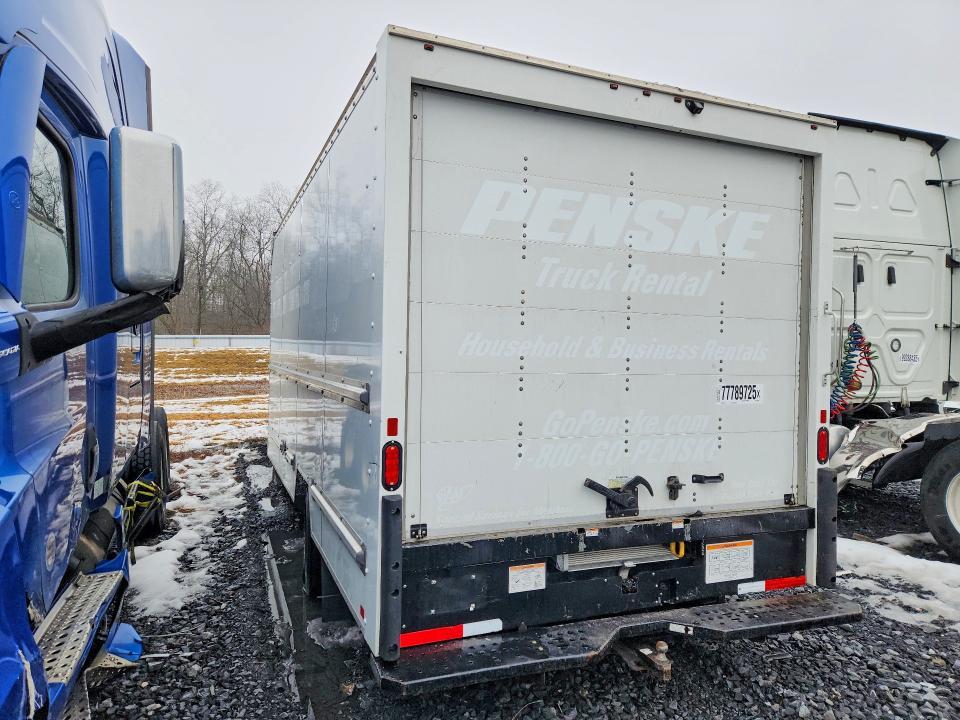 2022 GMC Savana BOX Truck