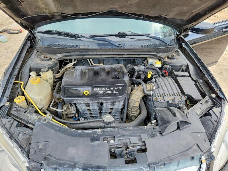 2013 Chrysler 200 lx