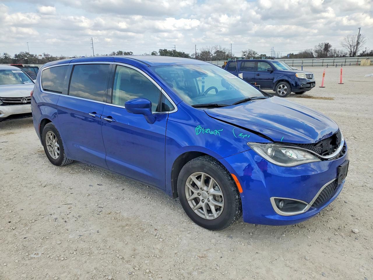 2020 Chrysler Pacifica Touring