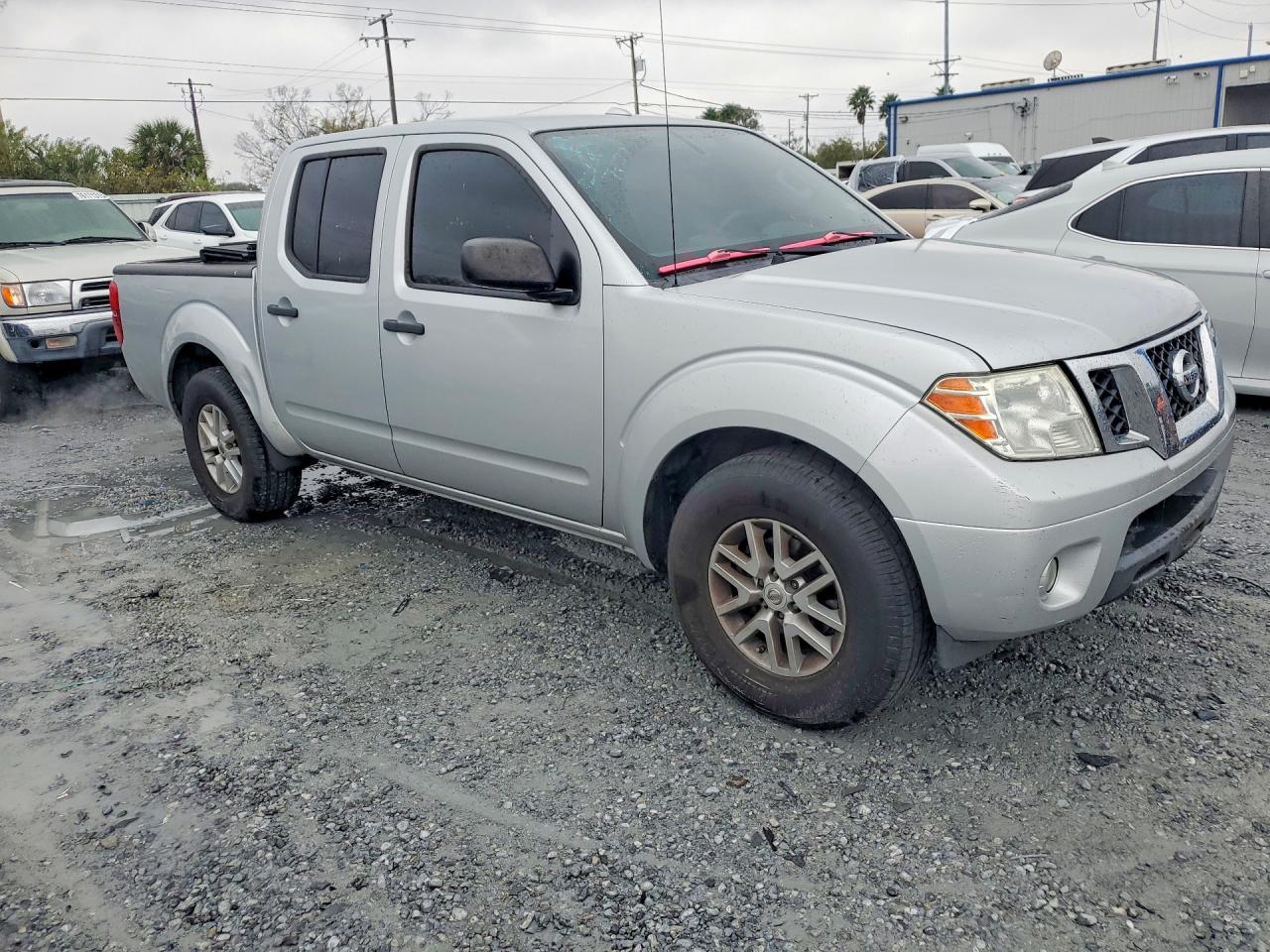 2016 Nissan Frontier s