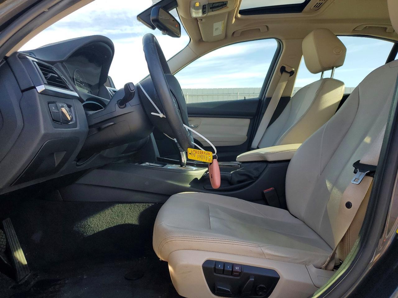 2015 BMW 320 i