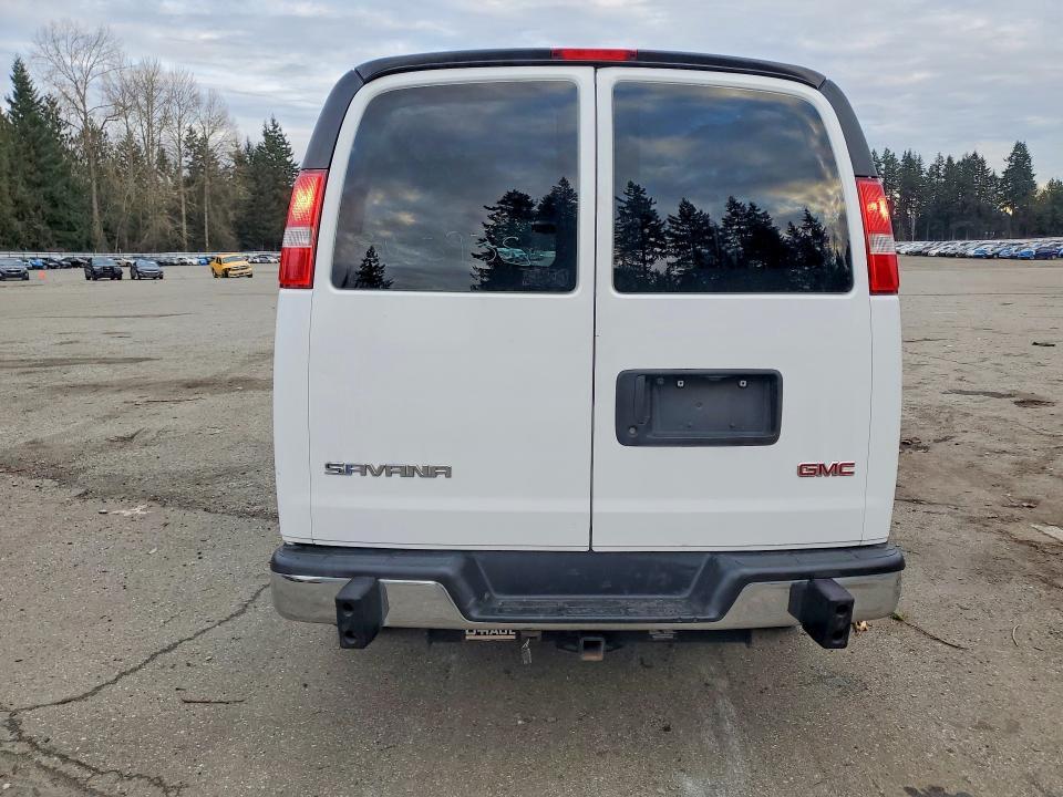 2017 GMC Savana 2500 Cargo Delivery Van