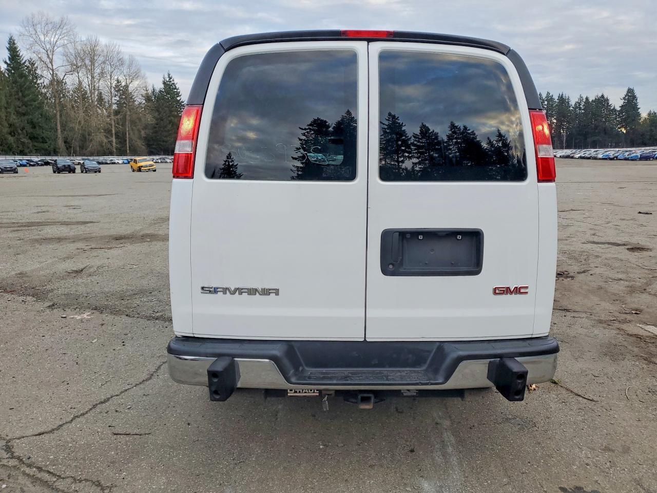 2017 GMC Savana 2500 Cargo Delivery Van