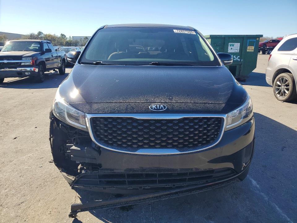 2016 KIA Sedona l