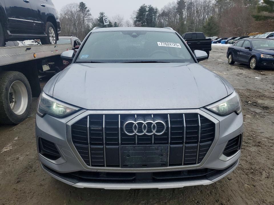 2022 Audi Q3 Premium 40