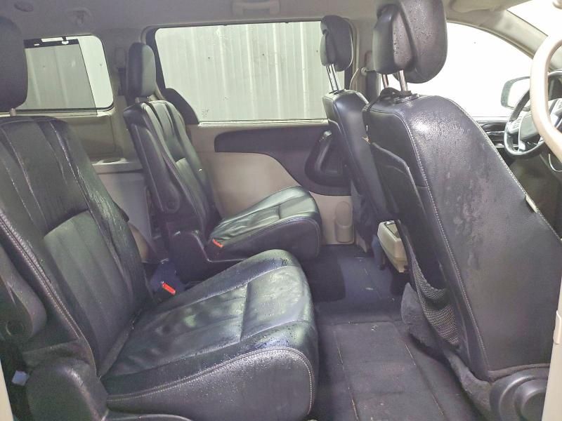 2015 Chrysler Town & Country Touring