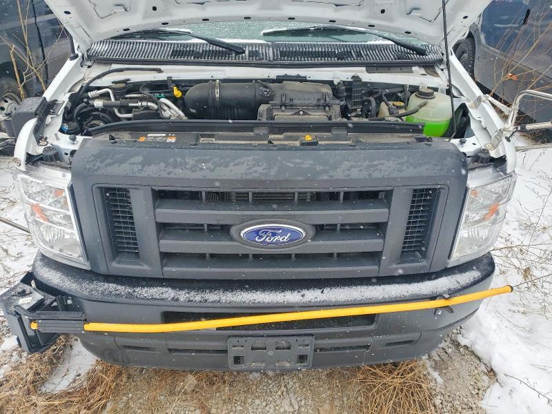 2025 Ford Econoline E350 Super Duty Cutaway Van