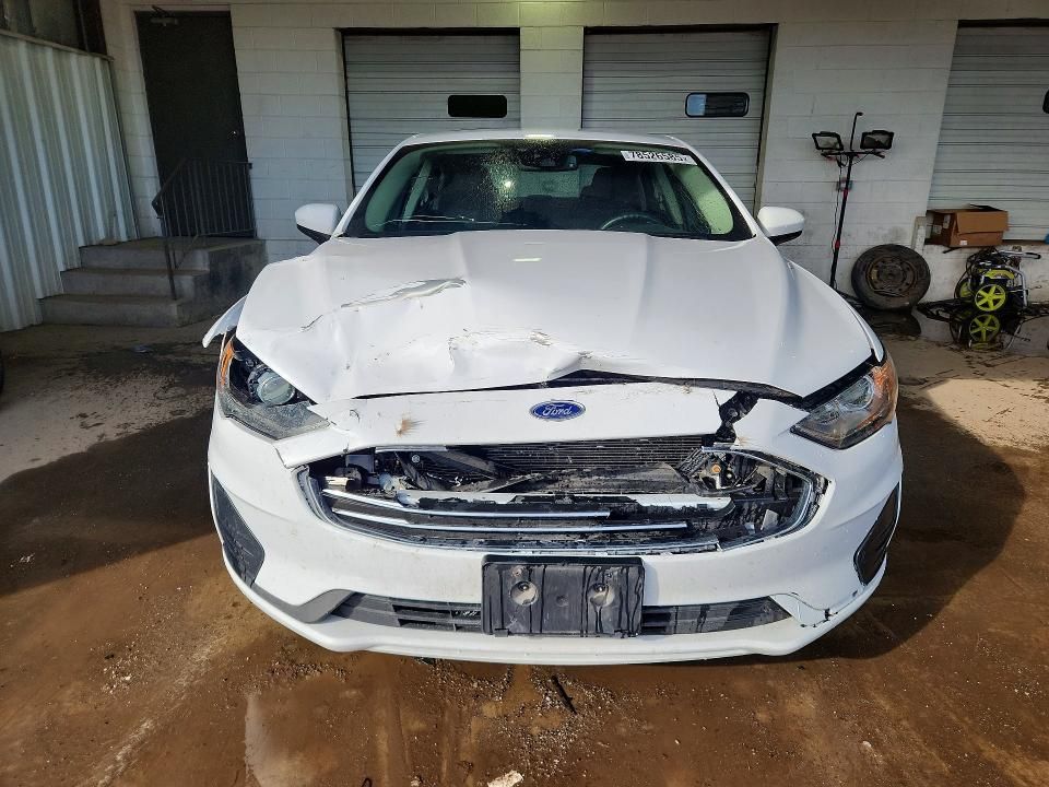 2019 Ford Fusion se
