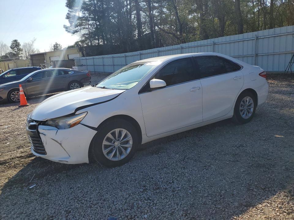 2017 Toyota Camry le