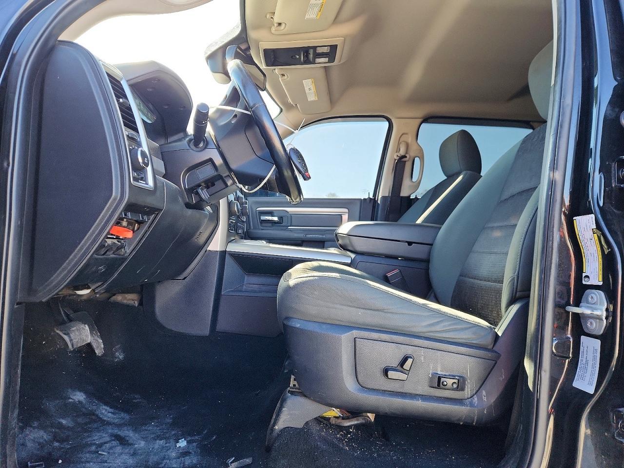 2016 Dodge Ram 1500 slt