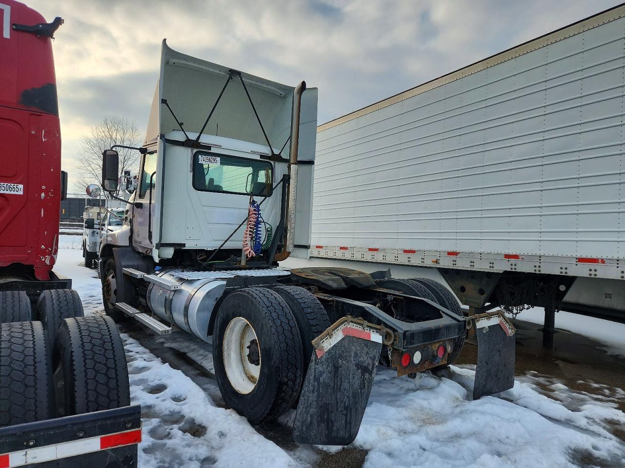 2013 Mack CXU612 Semi Truck