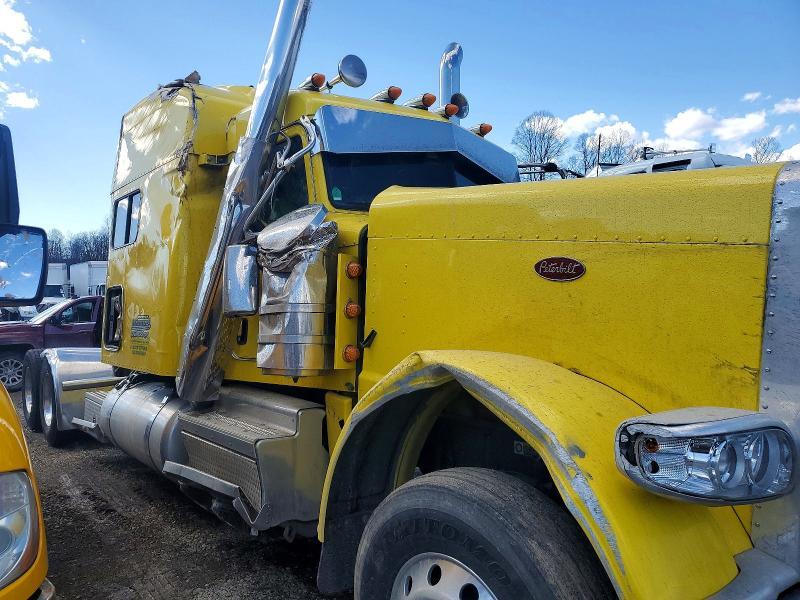 2023 Peterbilt Tractor 389-Semi Truck