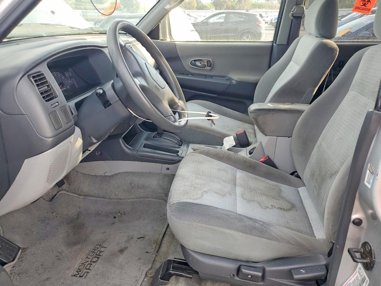 2002 Mitsubishi Montero Sport es