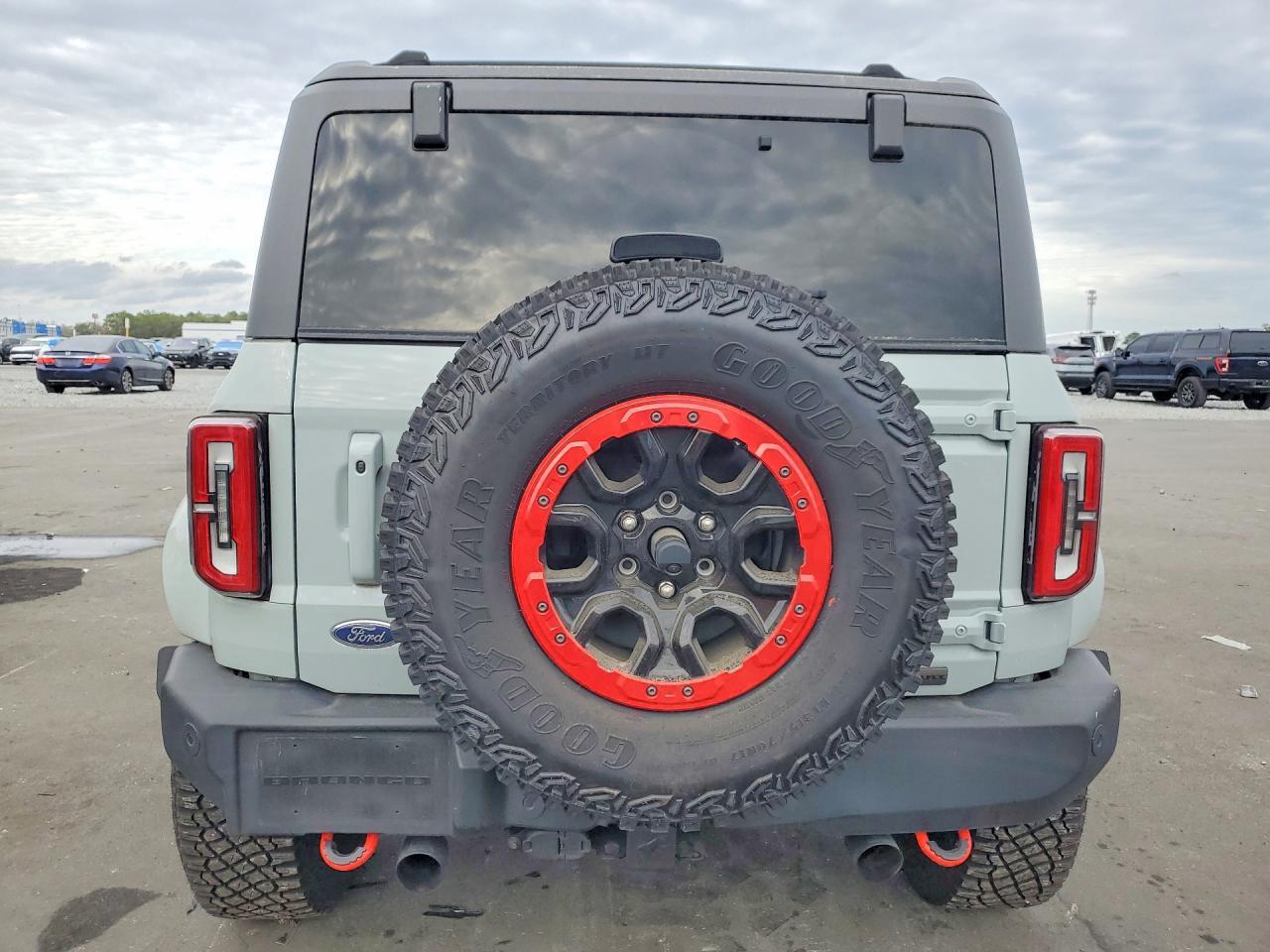 2023 Ford Bronco Base