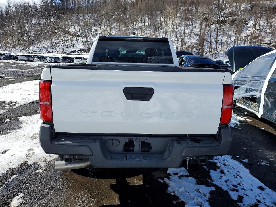 2025 Toyota Tacoma sr