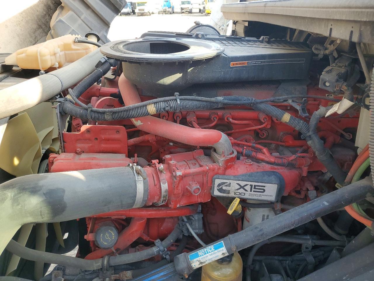 2020 International LT625