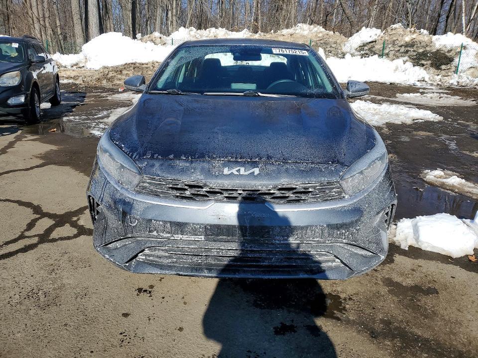 2022 KIA Forte lxs