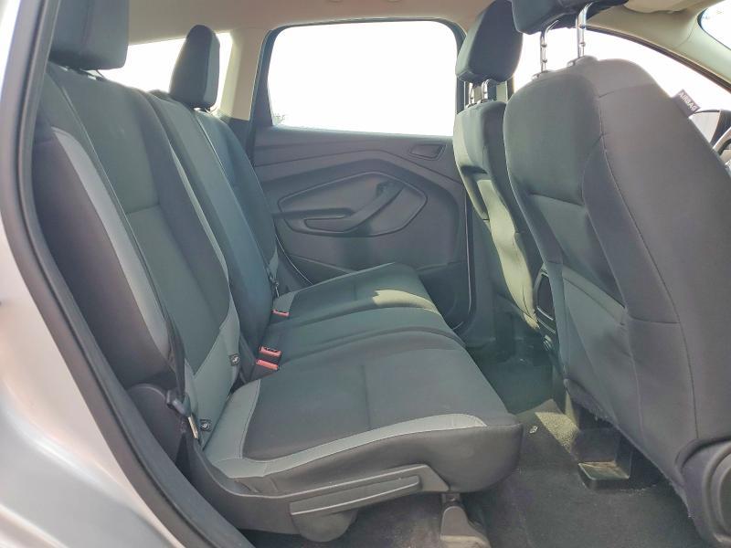 2016 Ford Escape s