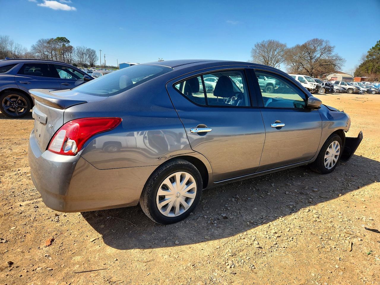 2018 Nissan Versa s