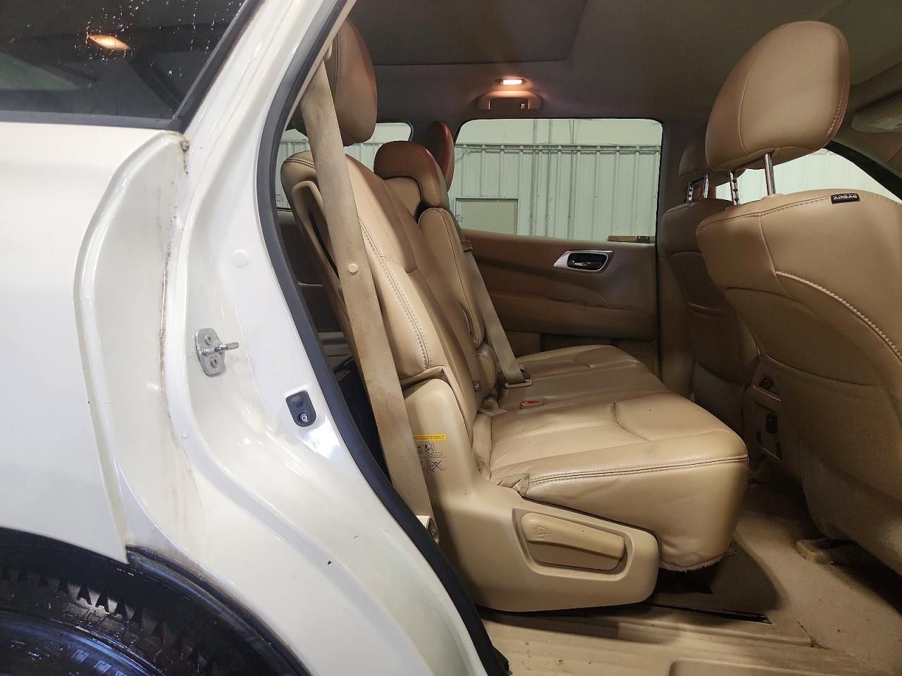 2014 Nissan Pathfinder s