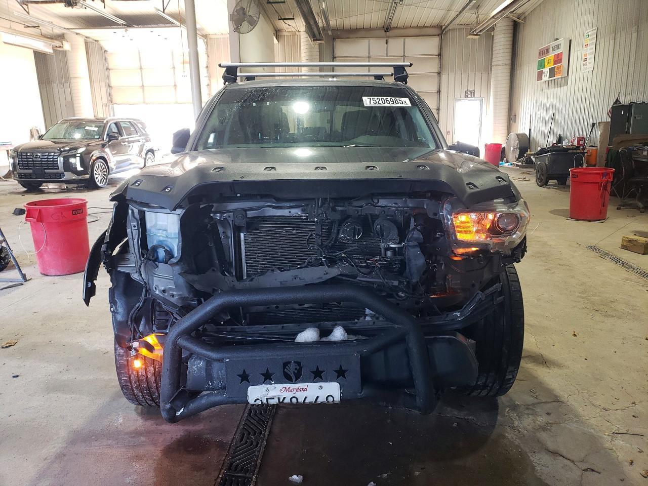 2017 Toyota Tacoma SR5 V6