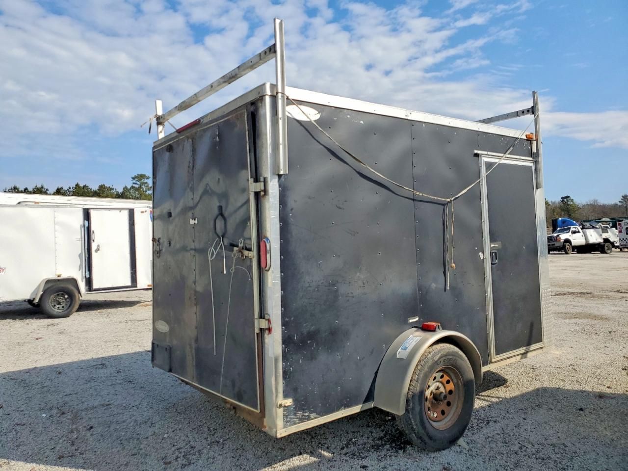 2015 Arising Industries 10' Enclosed Trailer