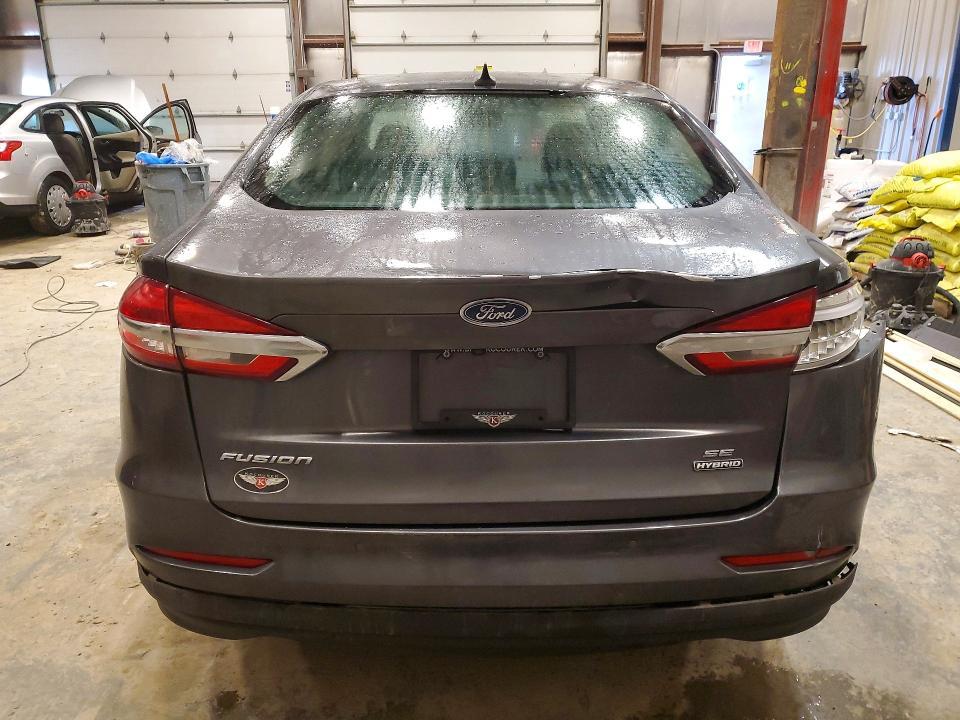 2020 Ford Fusion se