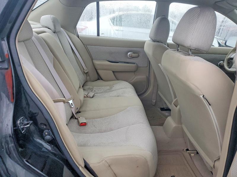 2008 Niss Versa s