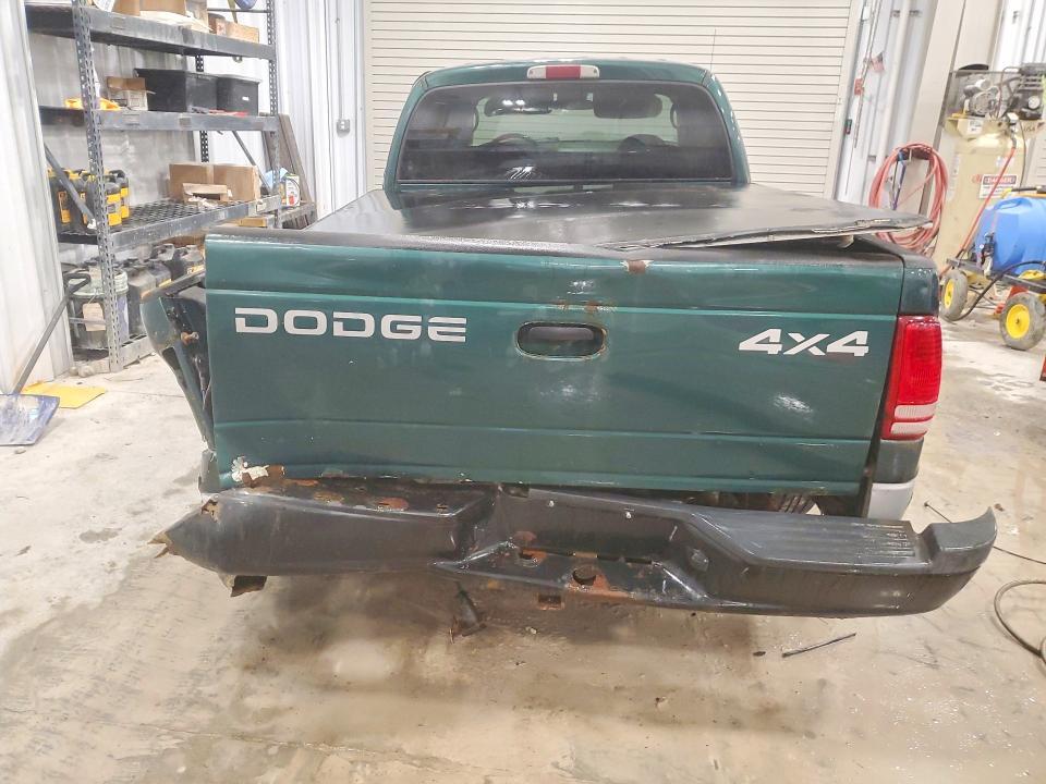 2001 Dodge Dakota Quattro