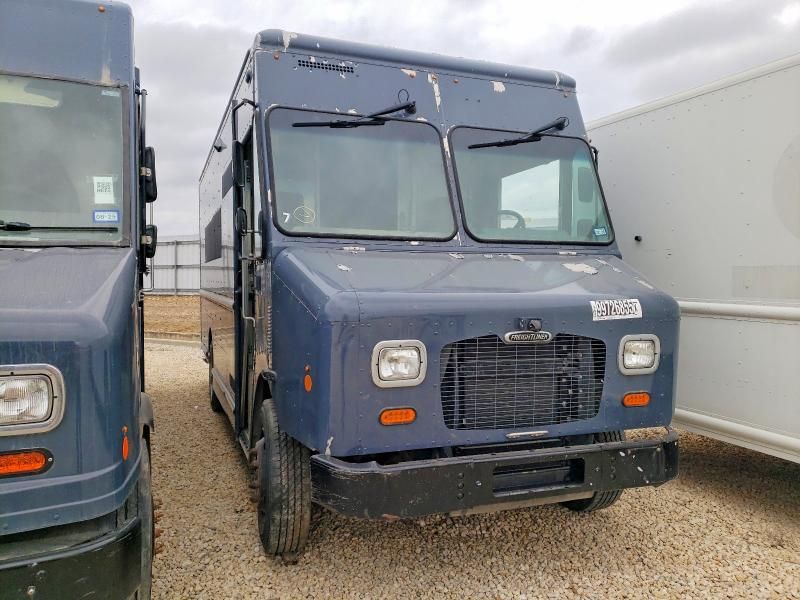 2020 Freightliner MT 45G Delivery Truck