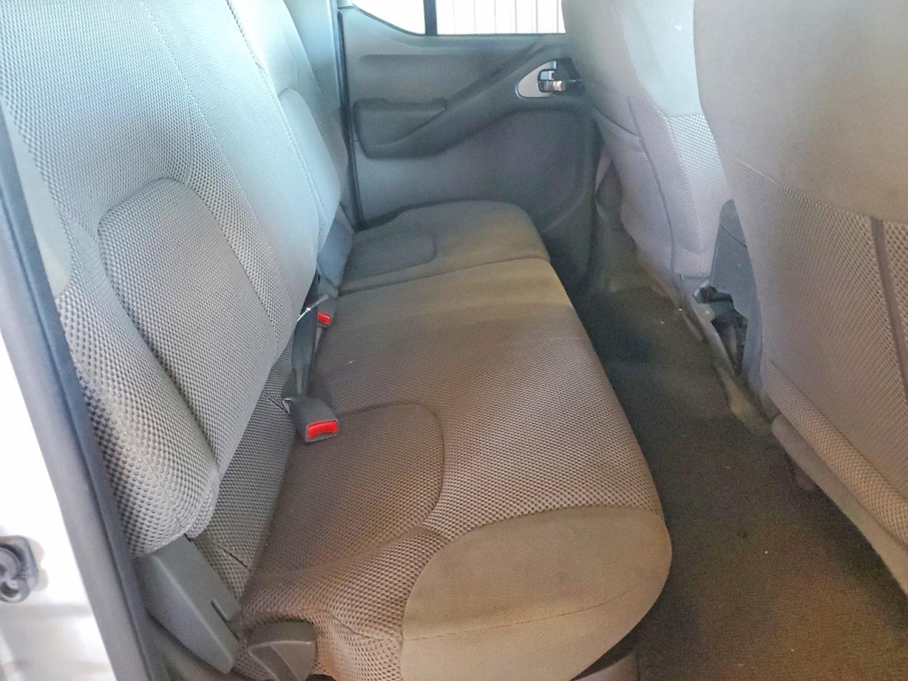 2016 Nissan Frontier s