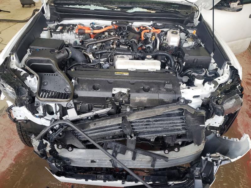 2024 Toyota Tacoma TRD OFF-ROAD HV