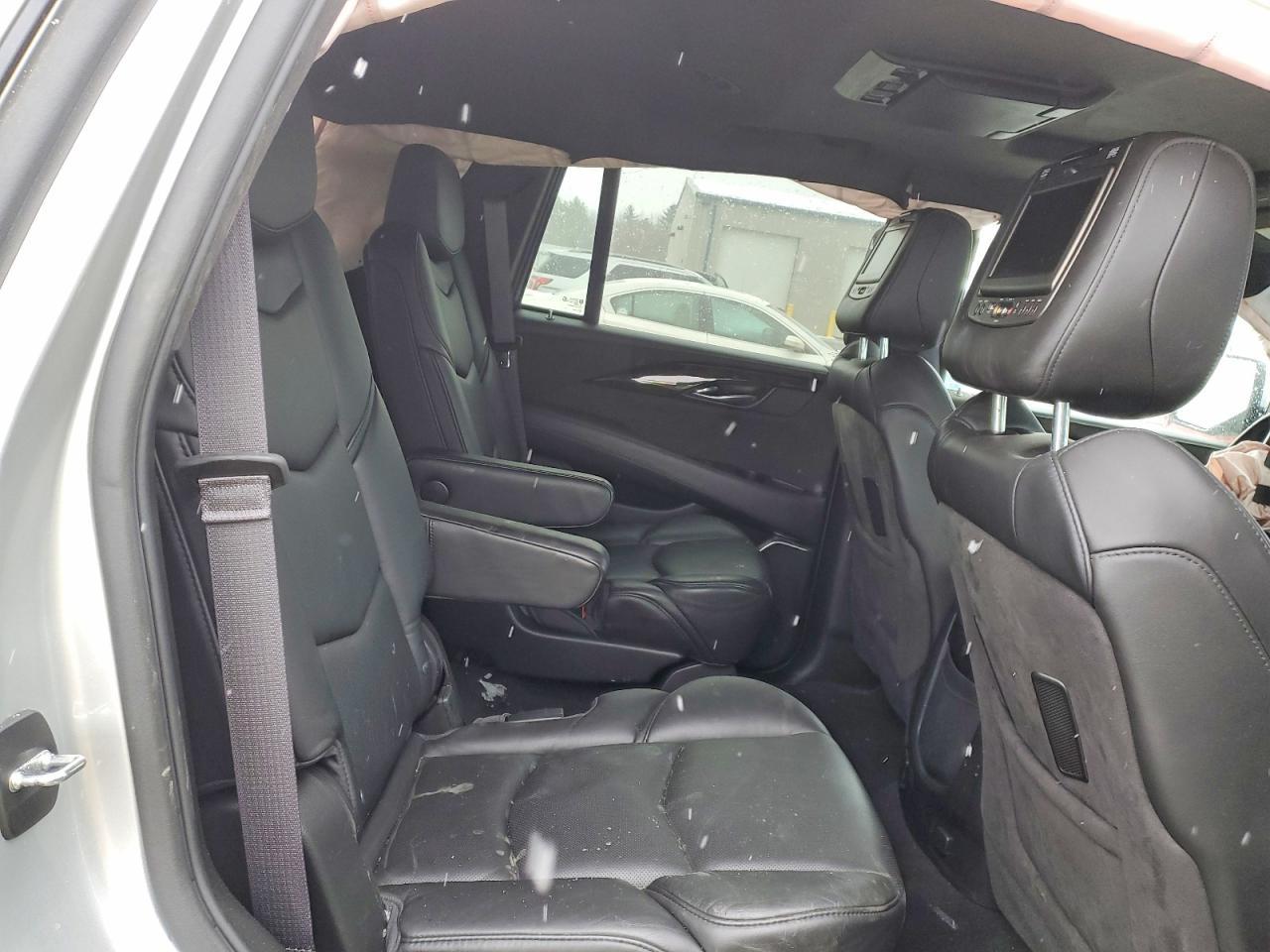 2017 Cadillac Escalade Platinum