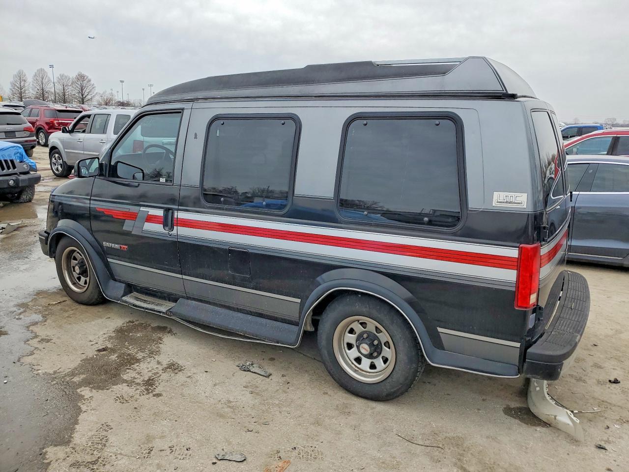 1992 GMC Safari XT
