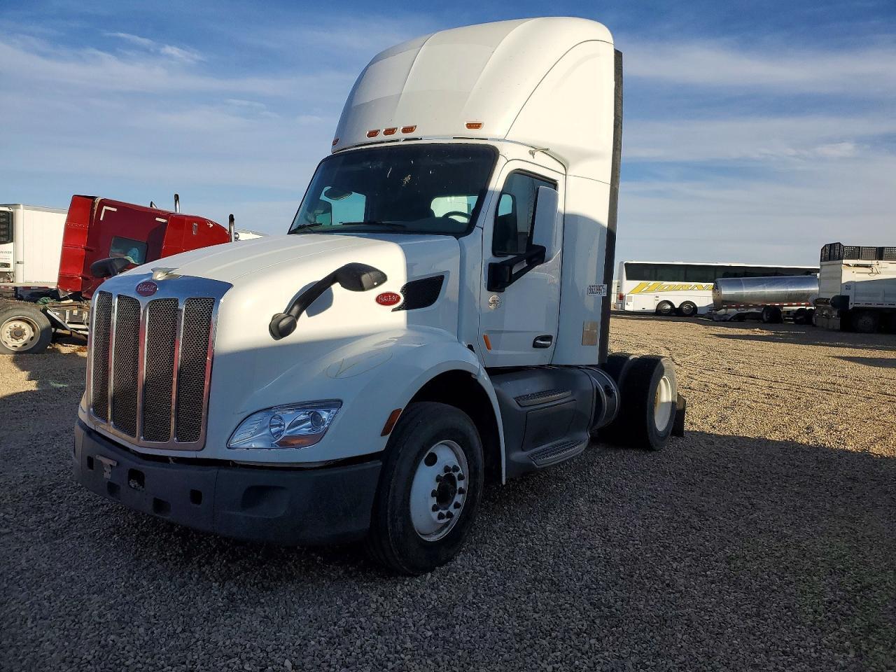 2019 Peterbilt 579 Semi Truck