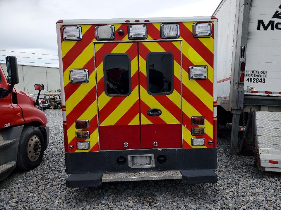 2017 Freigliner 2017 Freightliner Business Class M2 Ambulance